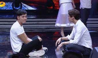 陈伟霆吃瓜娱乐视频,揭秘明星幕后趣事